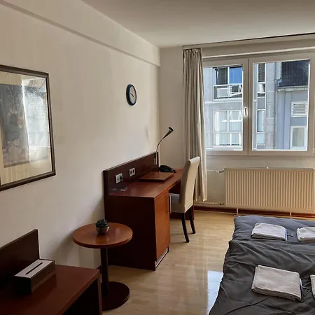 Hotel Tenova Koeln-neumarkt