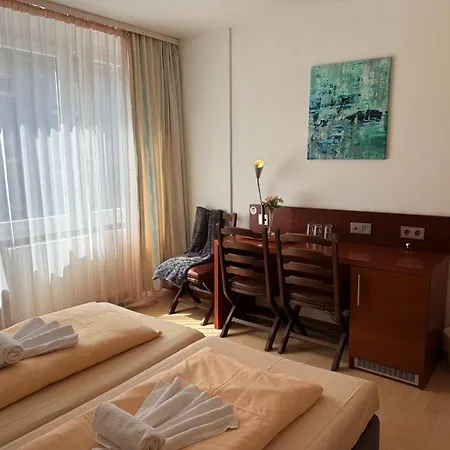 Tenova Koeln-neumarkt * ケルン