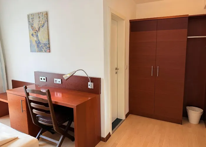 Tenova Koeln-neumarkt * ケルン