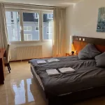 Отель Tenova Koeln-neumarkt