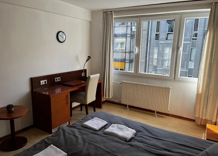 Tenova Koeln-neumarkt Hotel *