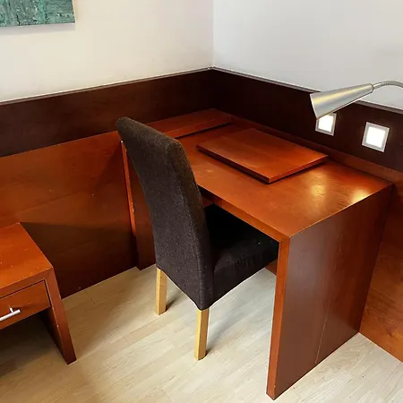 Tenova Koeln-neumarkt Hotel