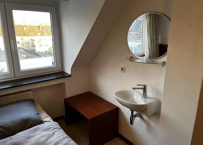 Hotel Tenova Koeln-neumarkt *