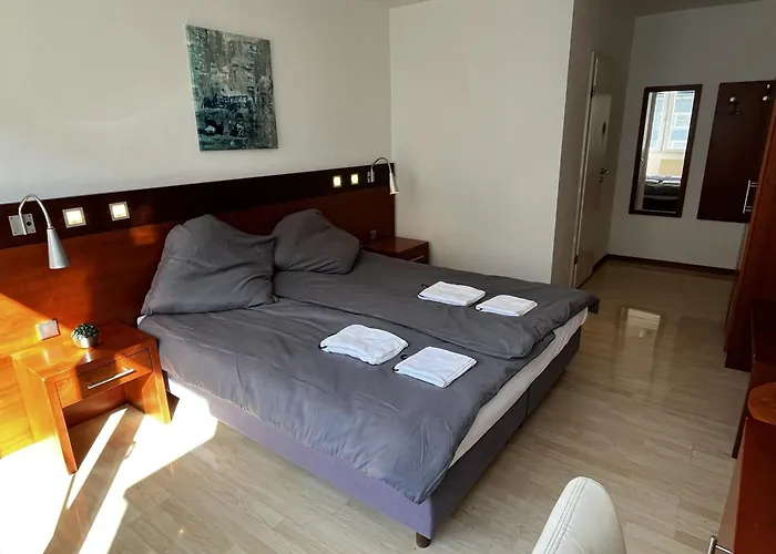 Tenova Koeln-neumarkt Hotel *