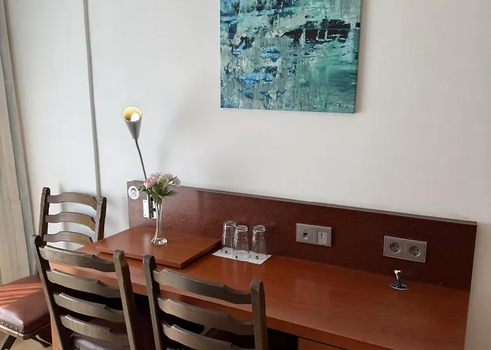 Hotel Tenova Koeln-neumarkt *